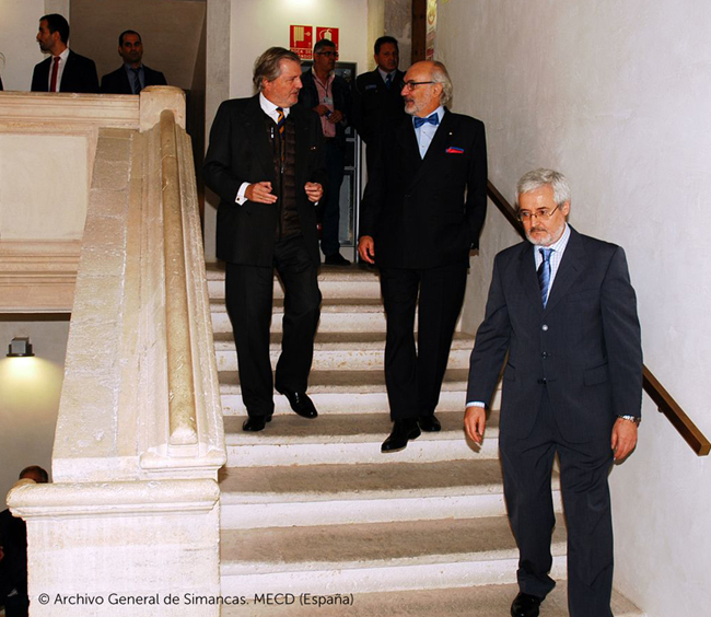 El Ministro de Educación, Cultura y Deporte, Íñigo Méndez de Vigo, visita la exposición 'Este que veis aquí... Cervantes en Simancas y en los Archivos Estatales", de la que es comisario conjunto Alfredo Alvar Ezquerra (IH)