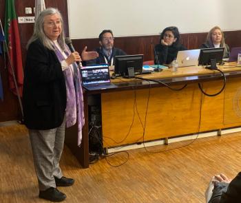 Concha Roldán durante su intervención en el VI Congreso Iberoamericano de Filosofía celebrado en la Universidad de Oporto.